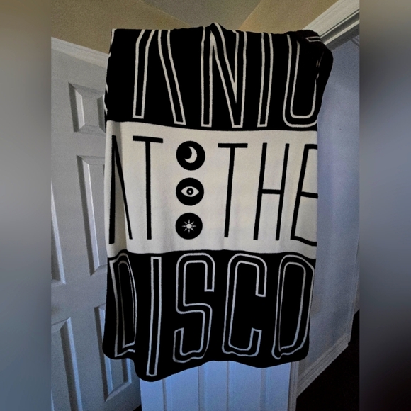 Panic! At The Disco Block Logo Plush Throw Blanket Hot Topic 40×60 - Picture 2 of 4